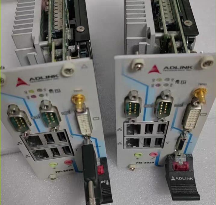 ADLINK PXI-3920                           512 MB DDR2     160 GB SATA