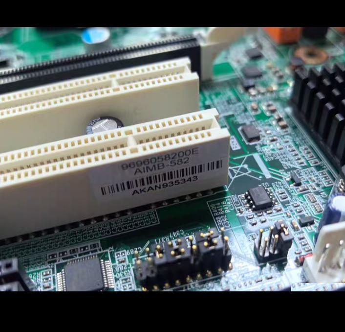AIMB-582 LGA1155 Q77 C216 6 COM USB3 0 Intel i7 i5 i3 32G