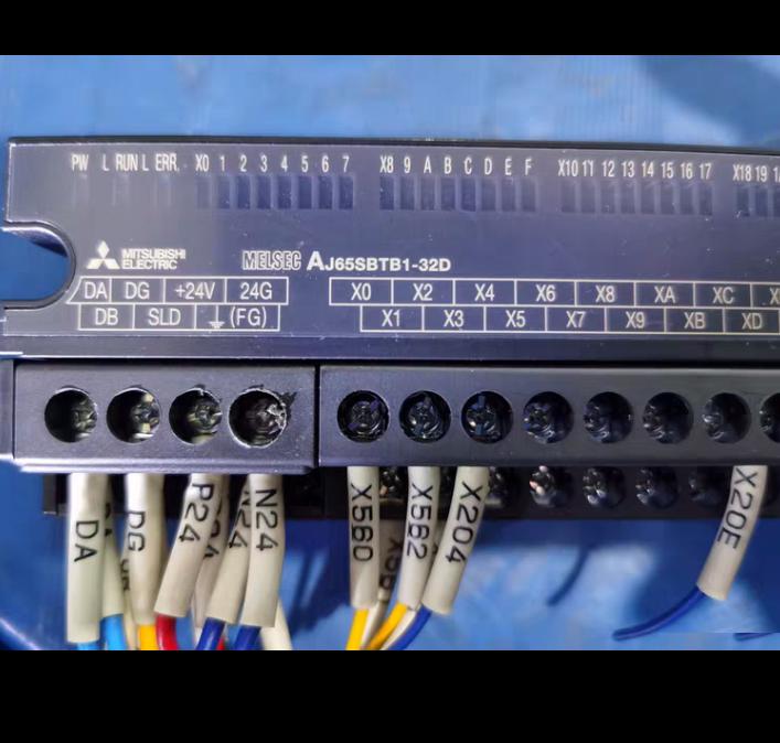 AJ65SBTB1-32D CC-Link 24VDC Class2 1
