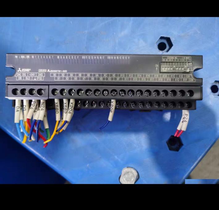 AJ65SBTB1-32D CC-Link 24VDC Class2 1