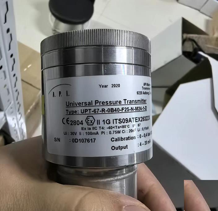 API UPT-67-R-0B40-F25-N-M24-1-D 4-20mA CE