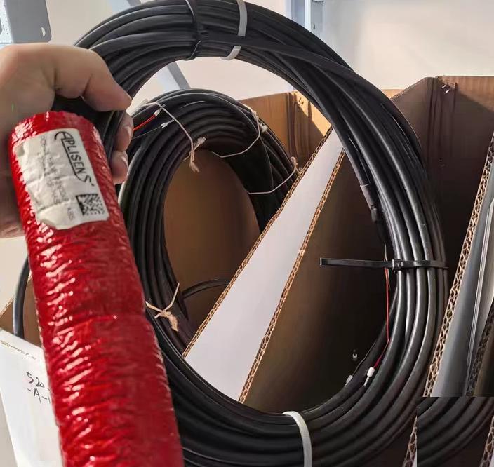 APLISENS PCE-28 Exi MR 80 600kPa ABS 4-20mA G1 2P-HAST