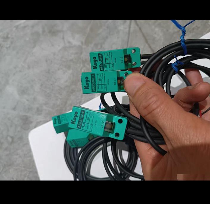 APS3-16F-E r KOYO 6 400