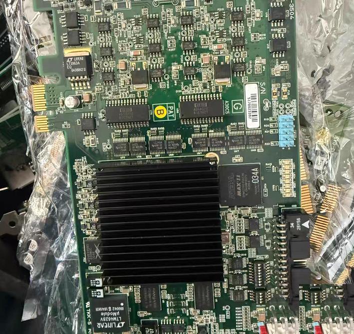 AVAL DATA APX-3504