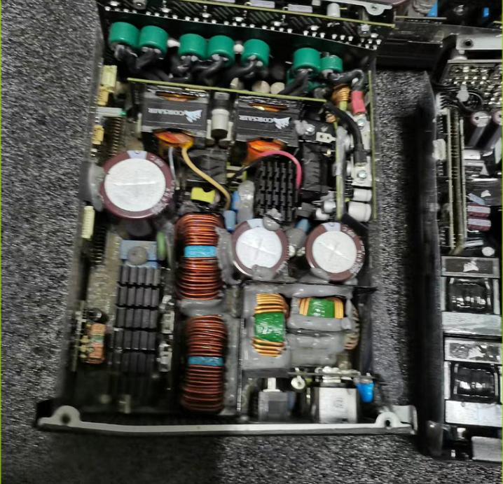 AX1600i   HX1500i