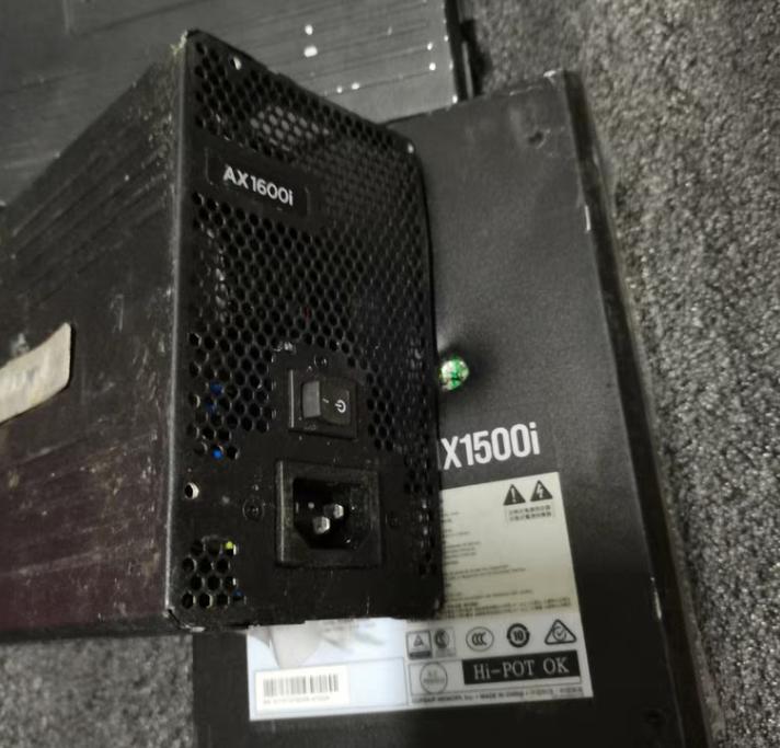 AX1600i   HX1500i