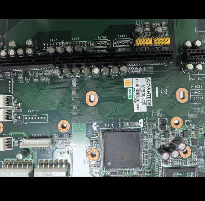 Advantech PCE-7B13-07