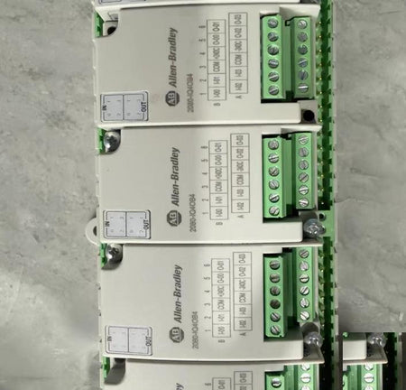 Allen-Bradley 2080-IQ4OB4 Micro850 PLC