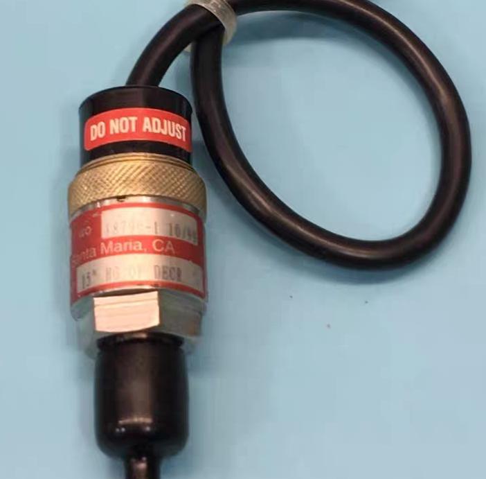 Applied Materials 0190-09132 WASCO SV129-31W2B Vacuum Switch 1A 115VAC 30 HG