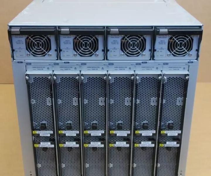 DCS-7508 7500E-SUP PWR-2900AC 7508E-FM