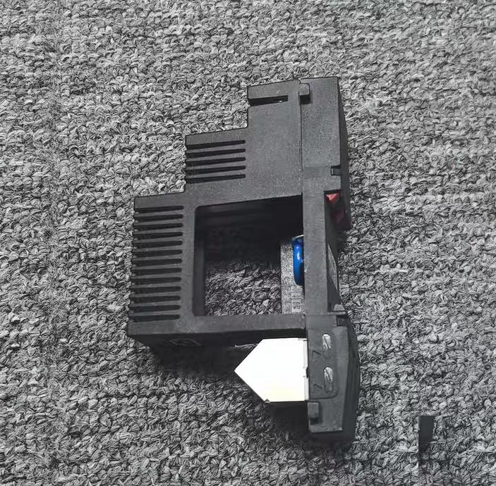 BM 003
