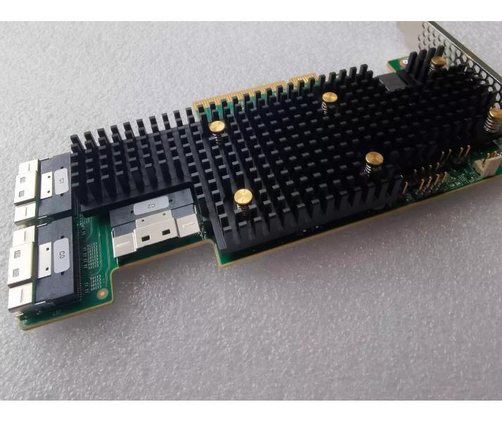 9600-24i Tri-Mode