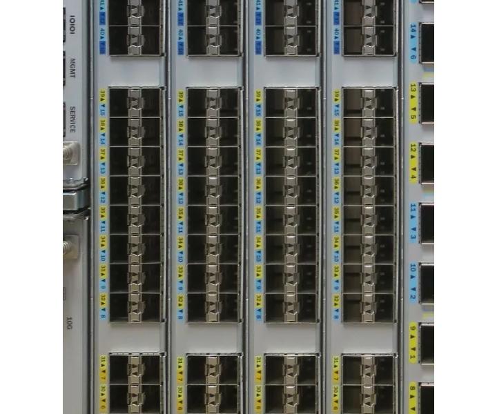 X6-8 SAN512B-6 8-Slot 8961-F08 FC32-48 Gen6 2xCPX6