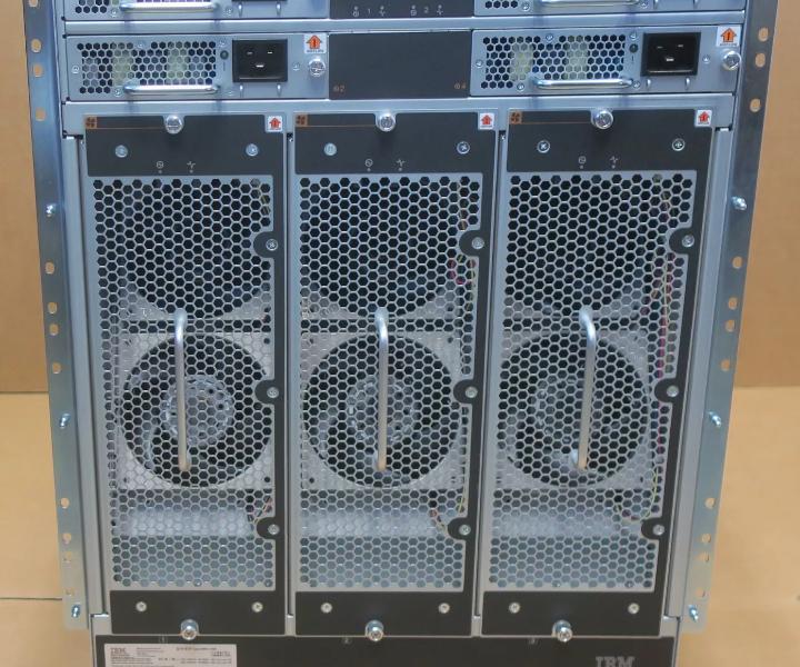 X6-8 SAN512B-6 8-Slot 8961-F08 FC32-48 Gen6 2xCPX6