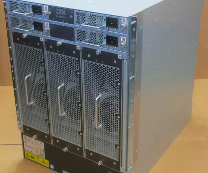 X6-8 SAN512B-6 8-Slot 8961-F08 FC32-48 Gen6 2xCPX6