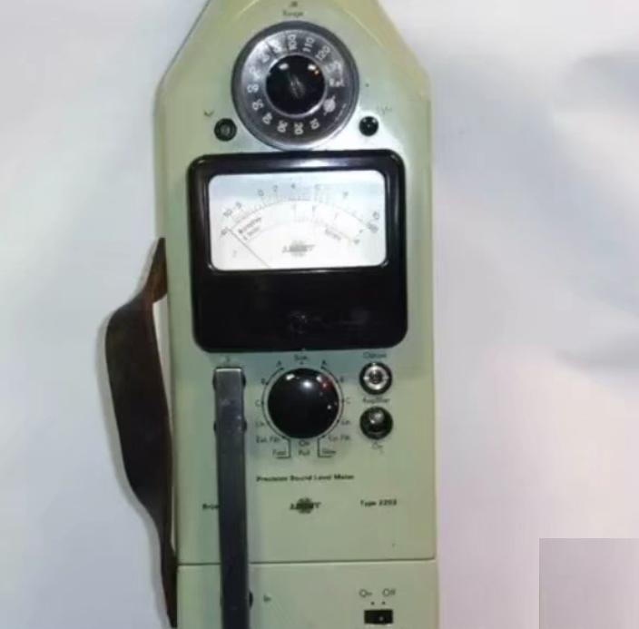 Bruel Kjaer 2203 1613