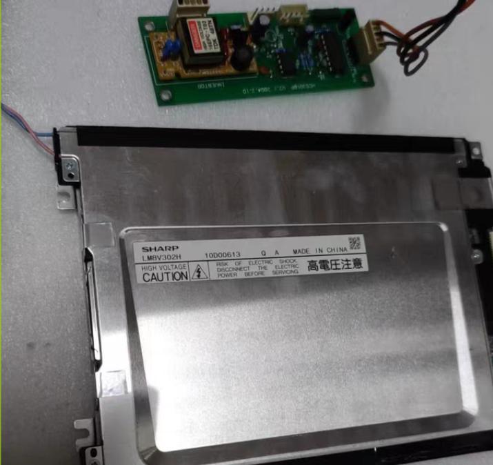 C2         LM8V302H