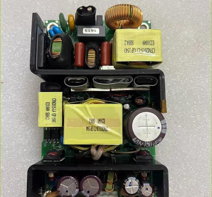 CINCON       CFM201S120    12V16 67A                                5