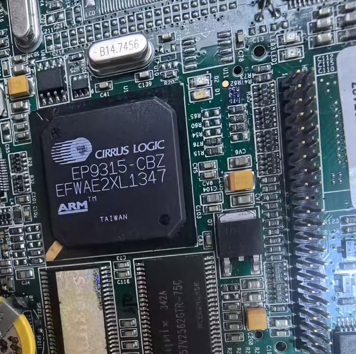 CIRRUS LOGIC EP9315-CBZ ARM cpu