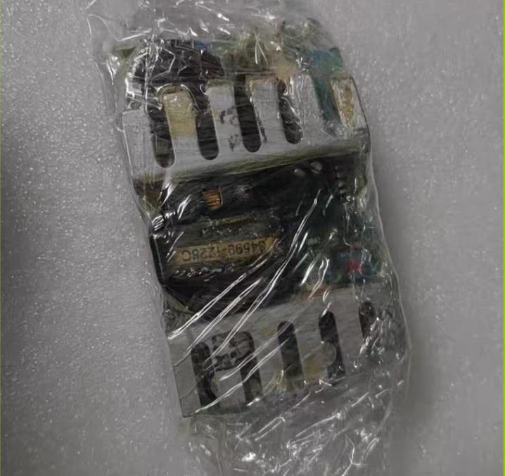 CONDOR  GLM50-15                        100-240V   15V 1 4A