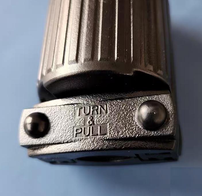 COOPER L6-20R NEMA 20A 250VAC Hubbell HBL2323 30