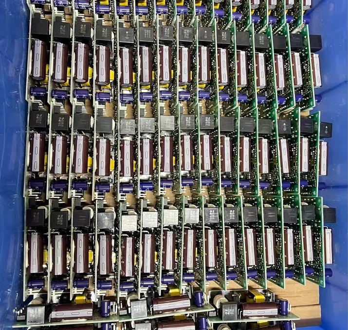 COSEL LFA30F-5        AC100-240      5V 6A    11CM  5CM                                              PLC                   B