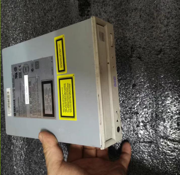 CRW4416S-NB    CD CD-R