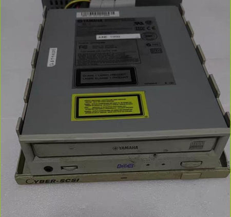 CRW4416S CD    5V 12V   SCSI