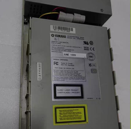 CRW4416S CD    5V 12V   SCSI