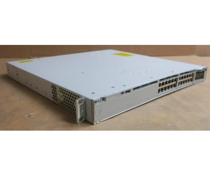 C9300-24P-E C9300-NM-8X RJ45