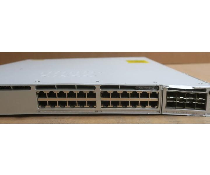 C9300-24P-E C9300-NM-8X RJ45