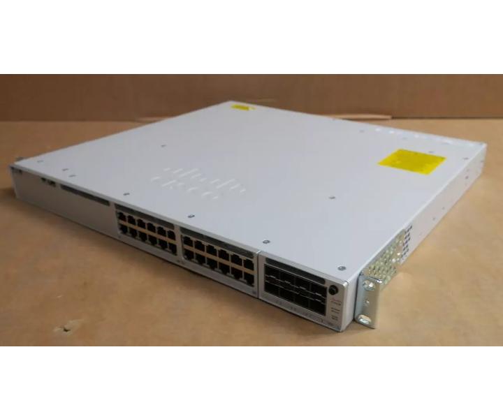 C9300-24P-E C9300-NM-8X