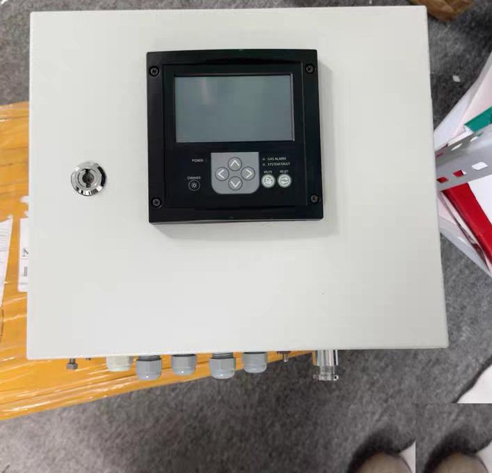 Consilium 5103001-20A 24V DC LCD