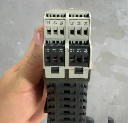 Consilium RELAY M8