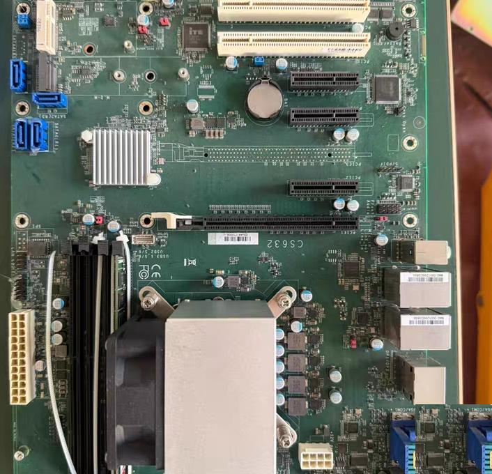 DFI CS632