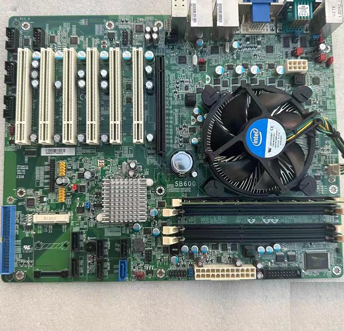 DFI SB600-C 6 PCI SB600