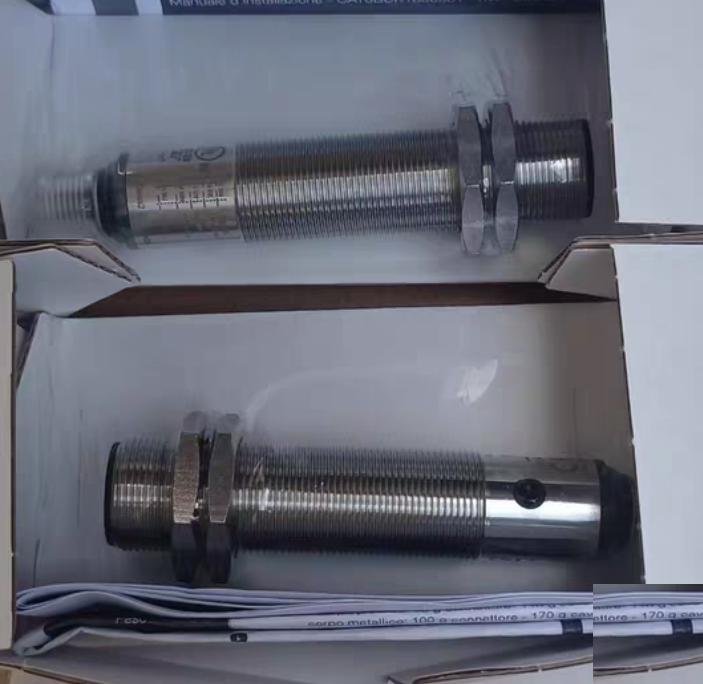 DIMENSIONI DS UK1A G4-1ESY 2 600 G6-4