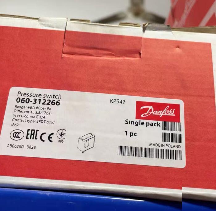 Danfoss 060-312266 KPS47 6 40bar Pe 3 5 17barG1 4 SPDT gold IP67