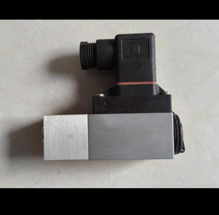 Danfoss MBC5100 1211-1DB04 061B001266 CE IP65 AC15 0 5A 250V DC13 12W 125V 3bar 150bar
