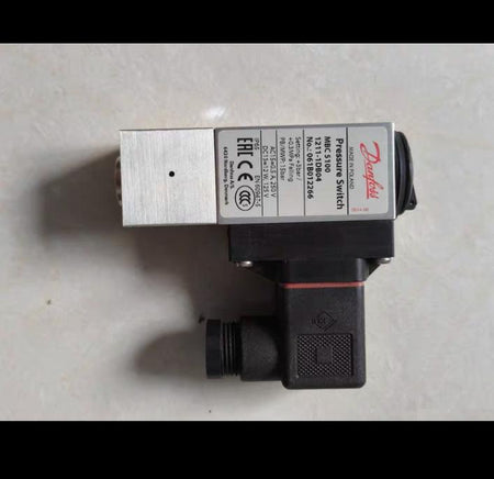 Danfoss MBC5100 1211-1DB04 061B001266 CE IP65 AC15 0 5A 250V DC13 12W 125V 3bar 150bar