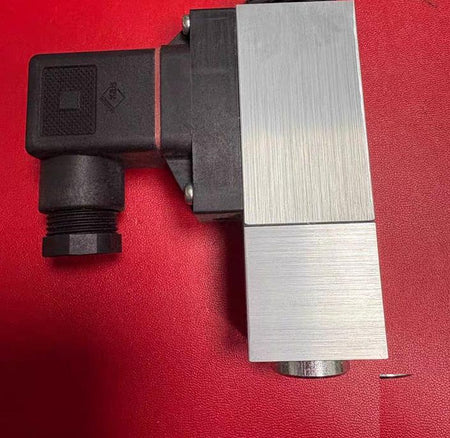 Danfoss MBC5100 2031-1DB04 061B101766 0 5 3bar 0 05 0 3MPa 150barIP65 EN60947-5