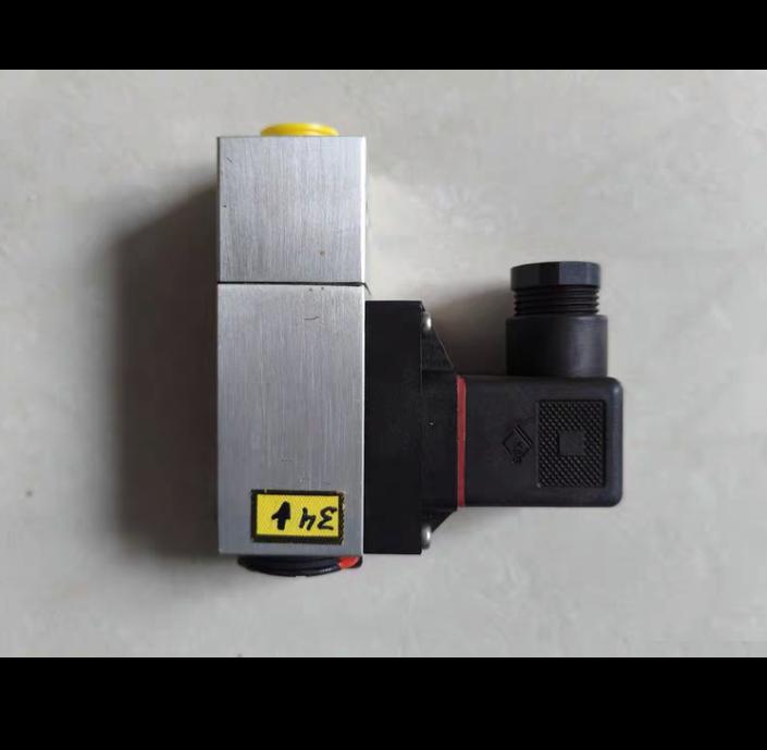 Danfoss MBC5100 4241-1CB04 061B1B100166 1 10bar 150barAC15 0 5A 250VDC13 12W 125V