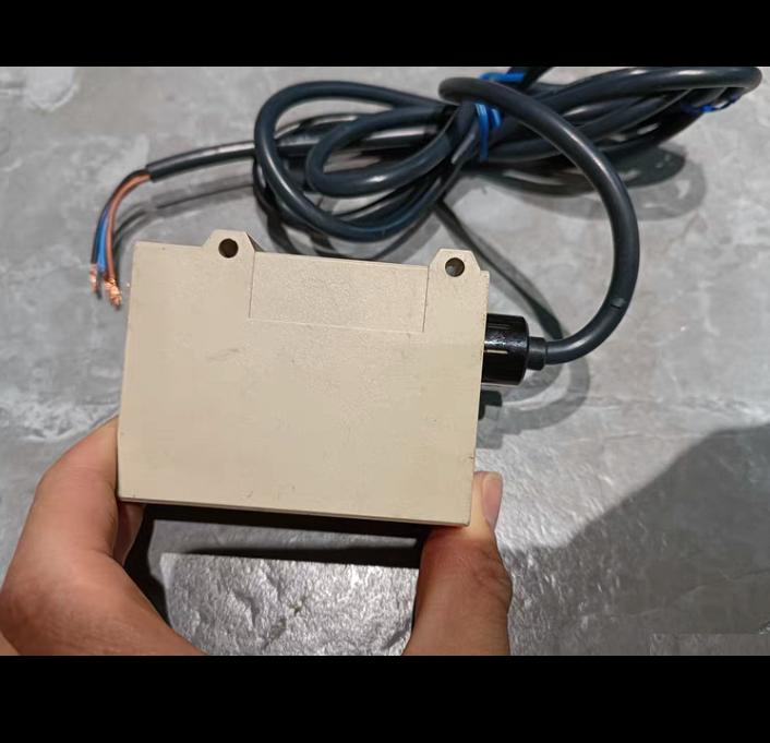 E4B-LS70E4 450 380