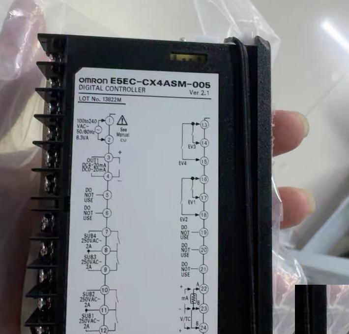 E5EC-CX4ASM-005 2 1 100-240VAC 4-20mA