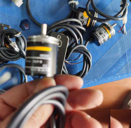 E6A2-CW5C 360P R 12-24VDC 0 5 8