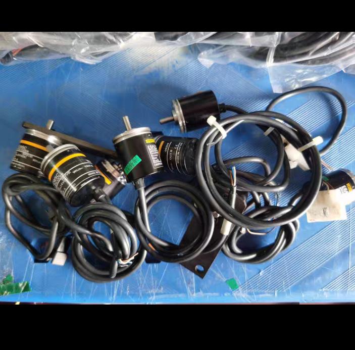 E6A2-CW5C 360P R 12-24VDC 0 5 8