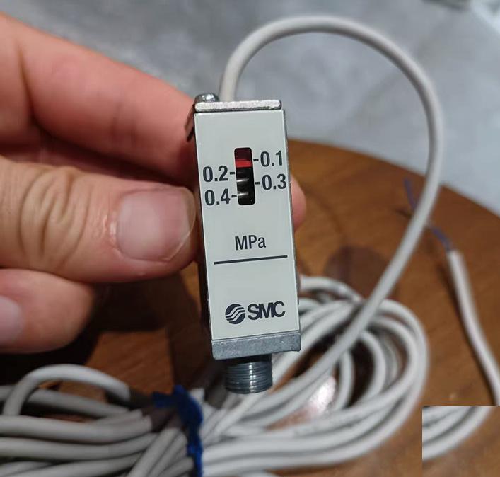 E8C-R8C2-3 1 SMC IS10-01-L 1 2 300