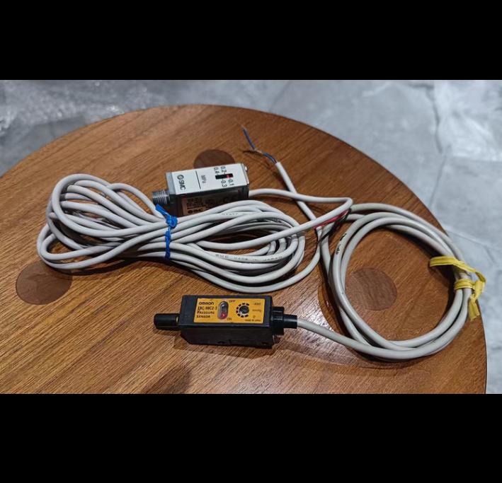 E8C-R8C2-3 1 SMC IS10-01-L 1 2 300