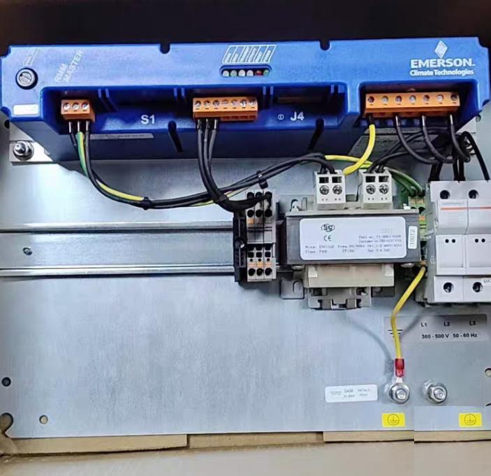 EMERSON RMM MASTER 100RM PI-8001-0408 360-500V 24V