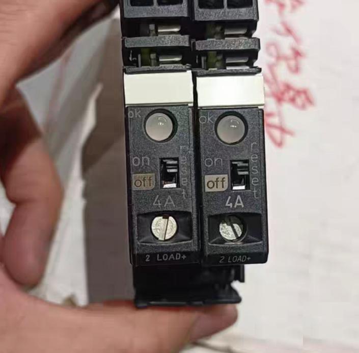 ETA ESX10-TB-101-DC24V-4A 2 ESX10-TB-101-DC24V-2A 2 ESX10-TB-101-DC24V-1A 1 5 280 10-5-G160
